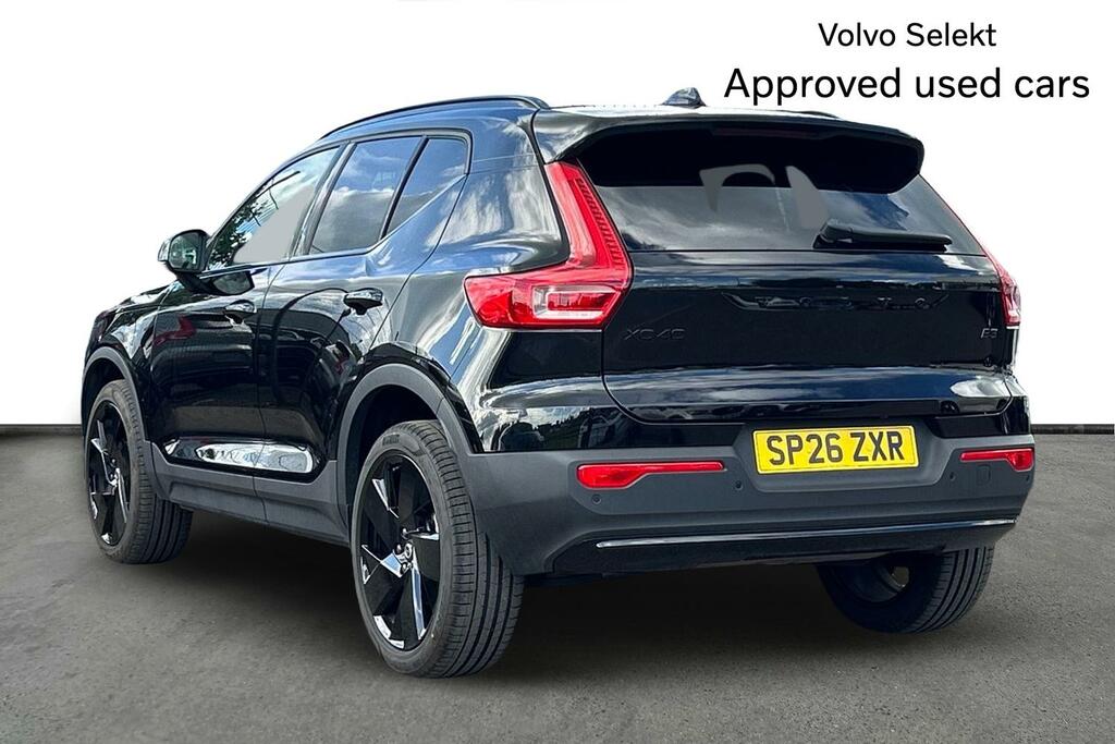 Volvo XC40 2.0 B3p Plus Black Edition Black #3