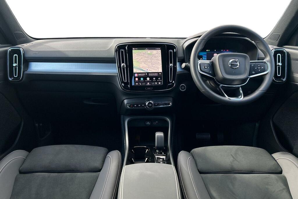 Volvo XC40 2.0 B3p Plus Black Edition Black #6