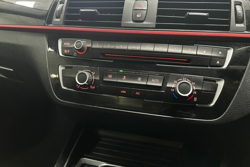 BMW 2 Series 218I Se Step Black #18