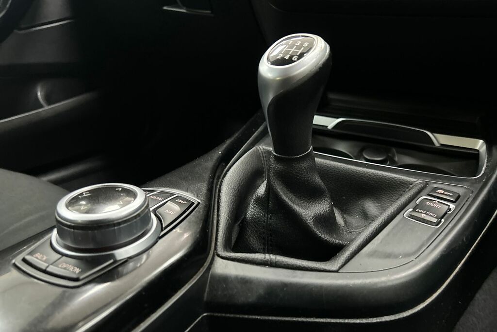 BMW 2 Series 218I Se Step Black #19
