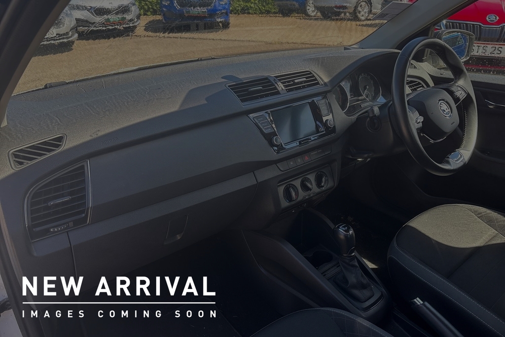 Skoda Fabia 1.0 Tsi Colour Edition Dsg White #2