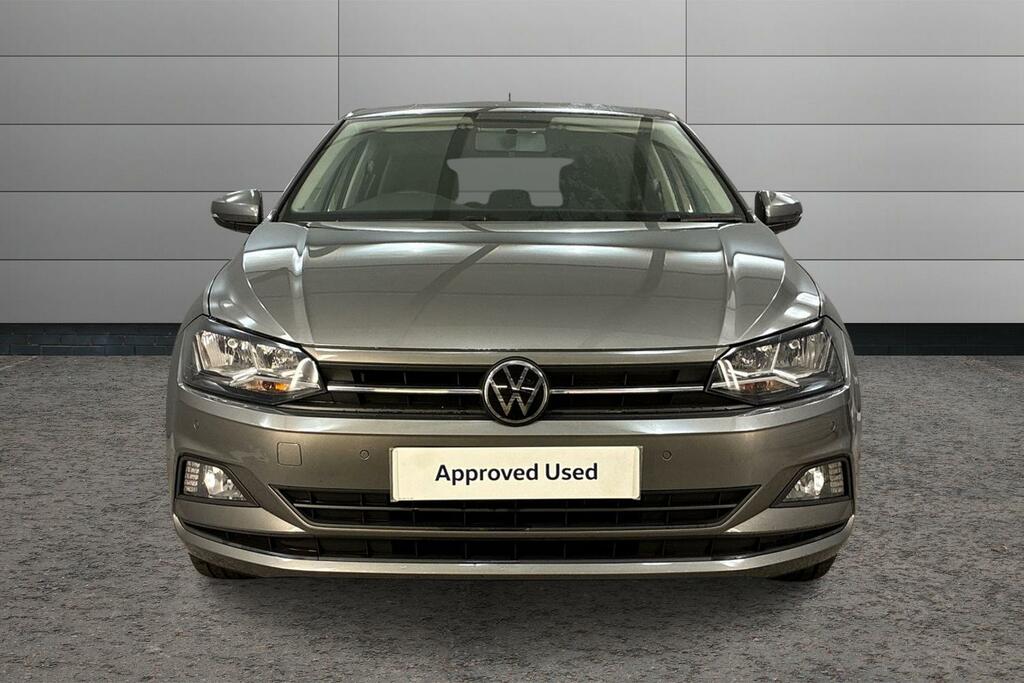 Volkswagen Polo Active White #8