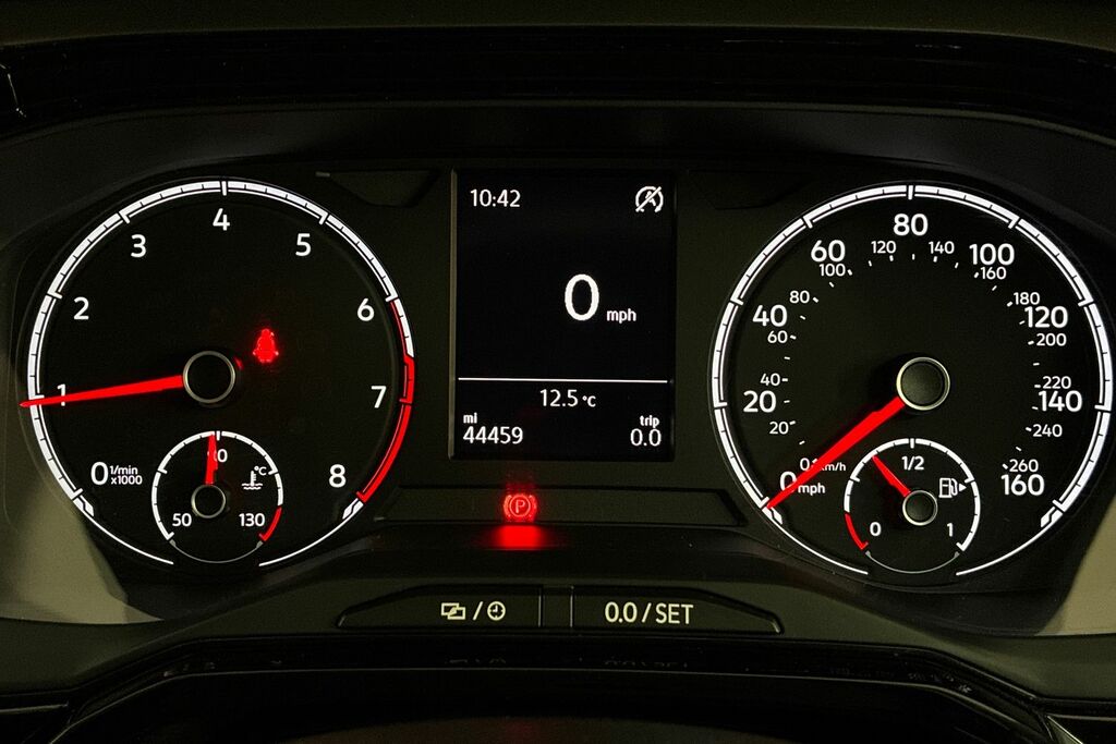 Volkswagen Polo Active White #15