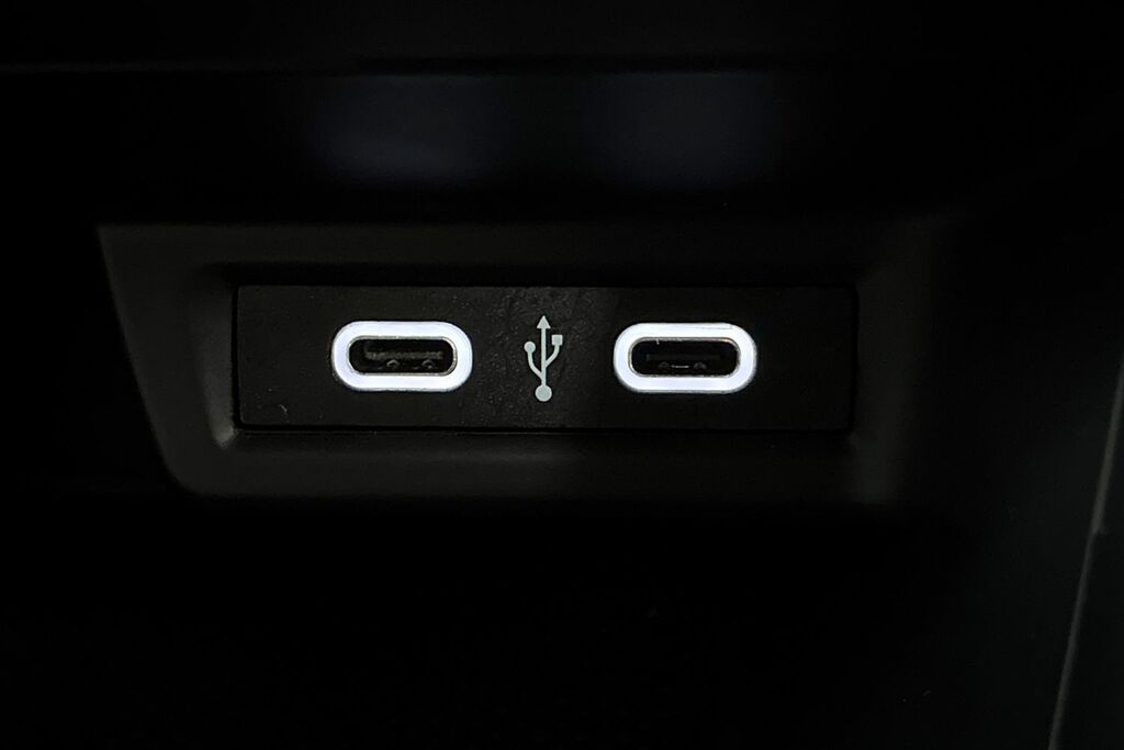 Volkswagen Polo Active White #21