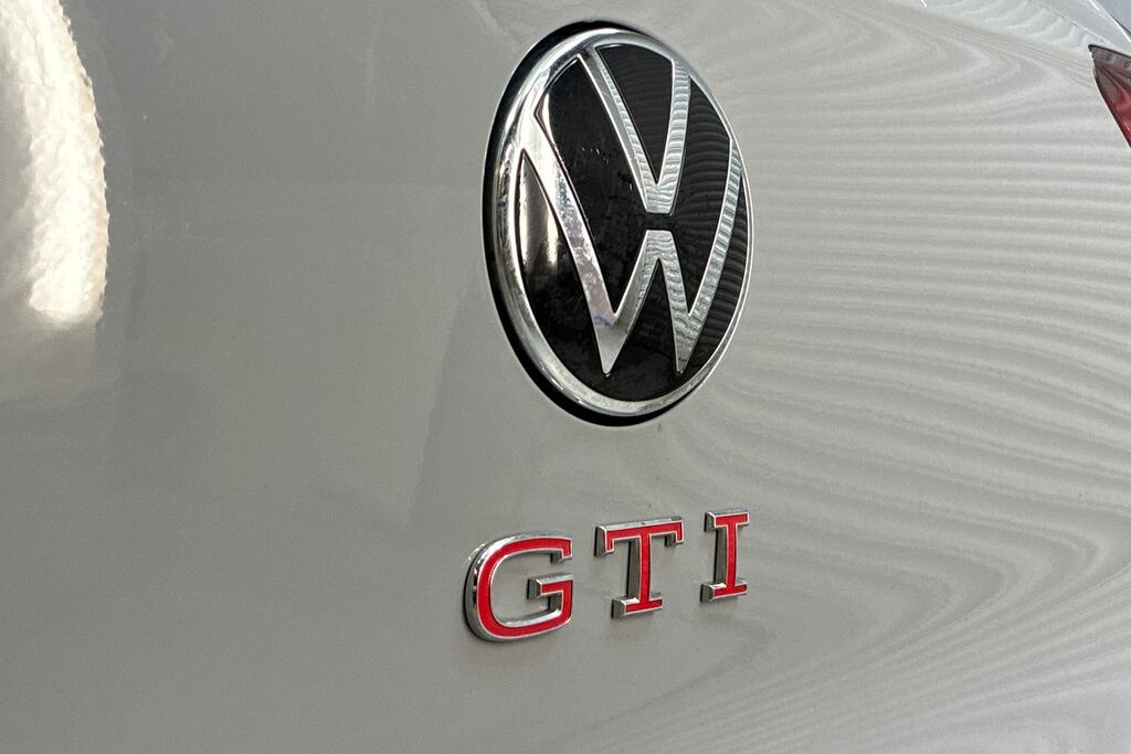Volkswagen Golf Life Black #20