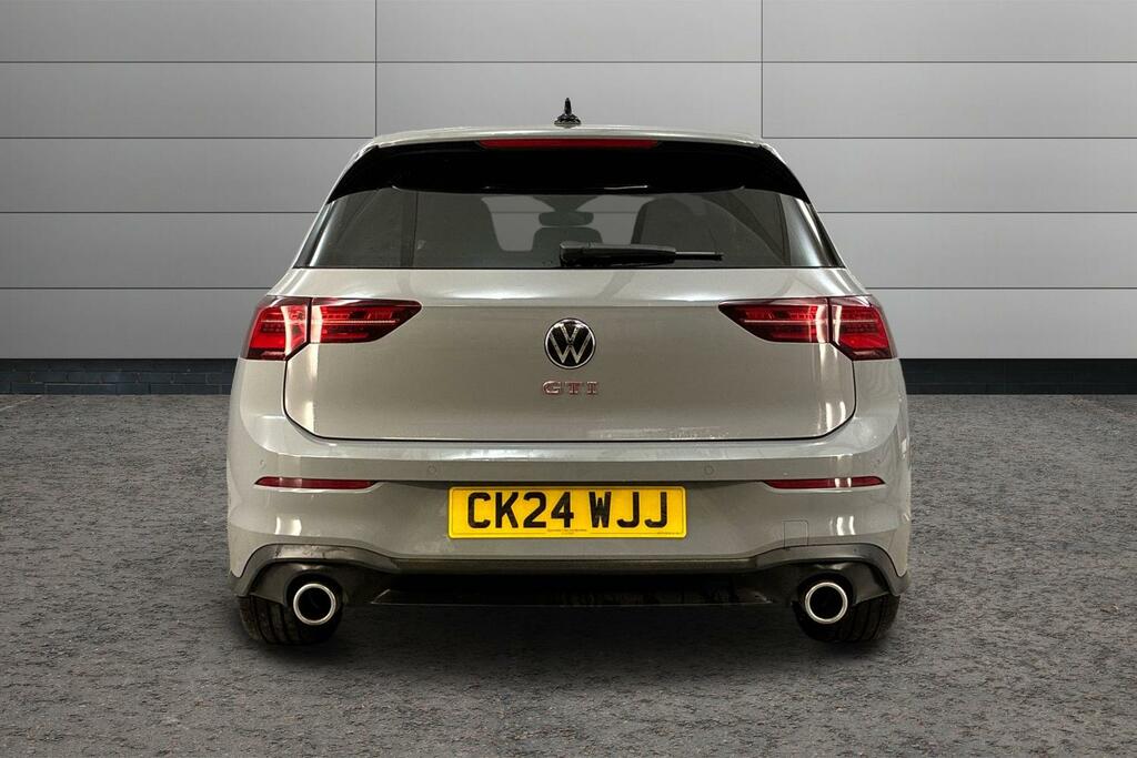 Volkswagen Golf Life Black #7