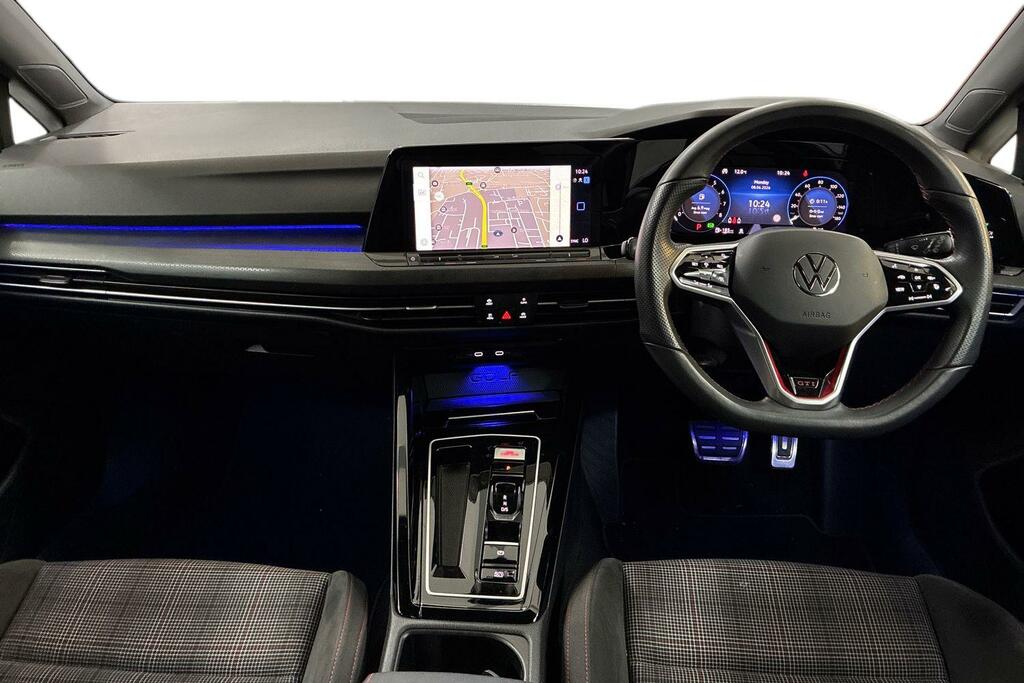 Volkswagen Golf Life Black #10