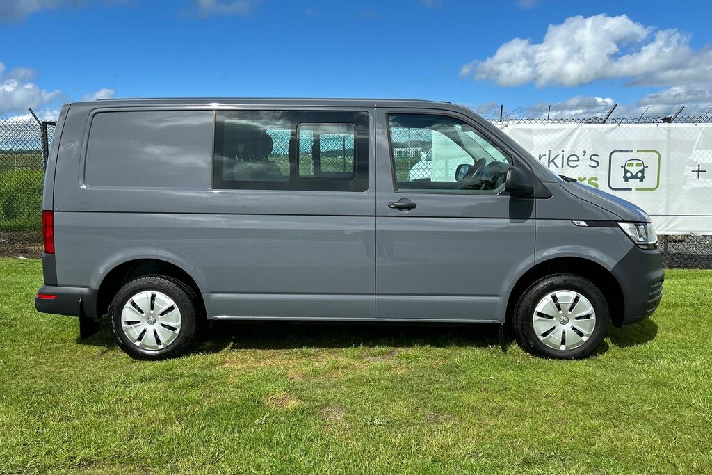 Volkswagen Transporter 2.0 Tdi 150 Startline Kombi Van Grey #4