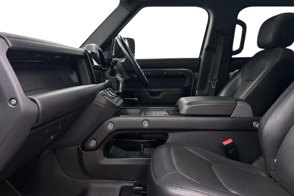 Land Rover Defender 110 D250 110 X-dynamic Hse SG22VGZ #4