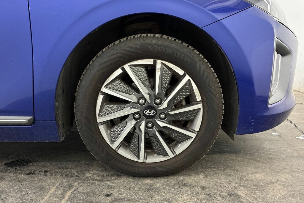 Hyundai Ioniq Hatchback Silver #15