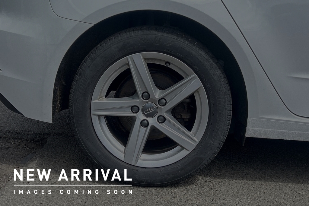 Audi A3 35 Tfsi Black Edition Grey #5