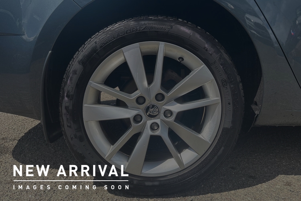 Skoda Octavia 1.6 Tdi Cr Se L Grey #5