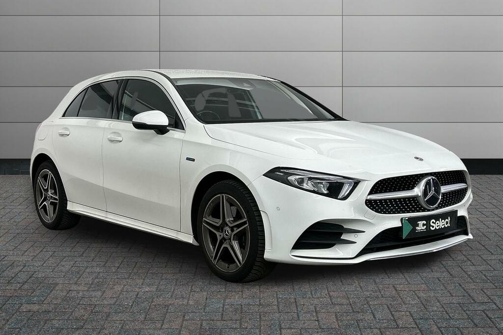 Mercedes-Benz A Class A250e Amg Line Executive MA70WYJ White