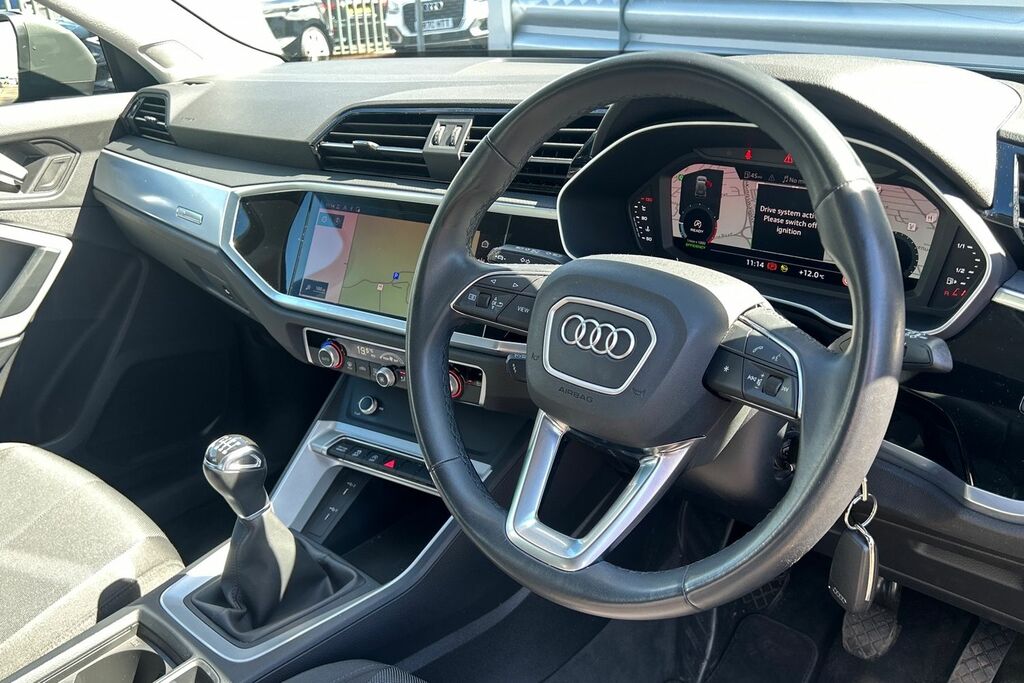 Audi Q3 1.5L S Line Black #6