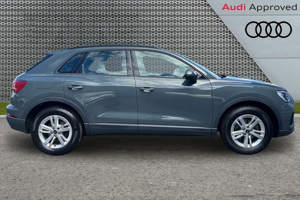 Audi Q3 1.5L S Line Black #4