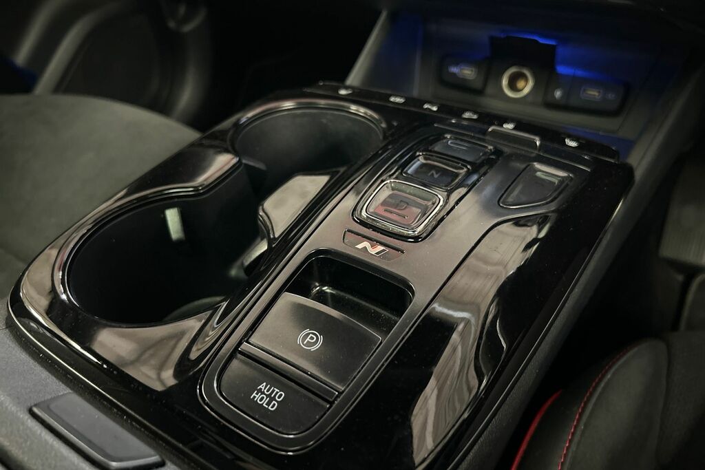 Hyundai Tucson Ultimate Black #19