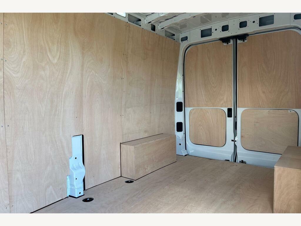 Maxus Deliver 9 Diesel Silver #27