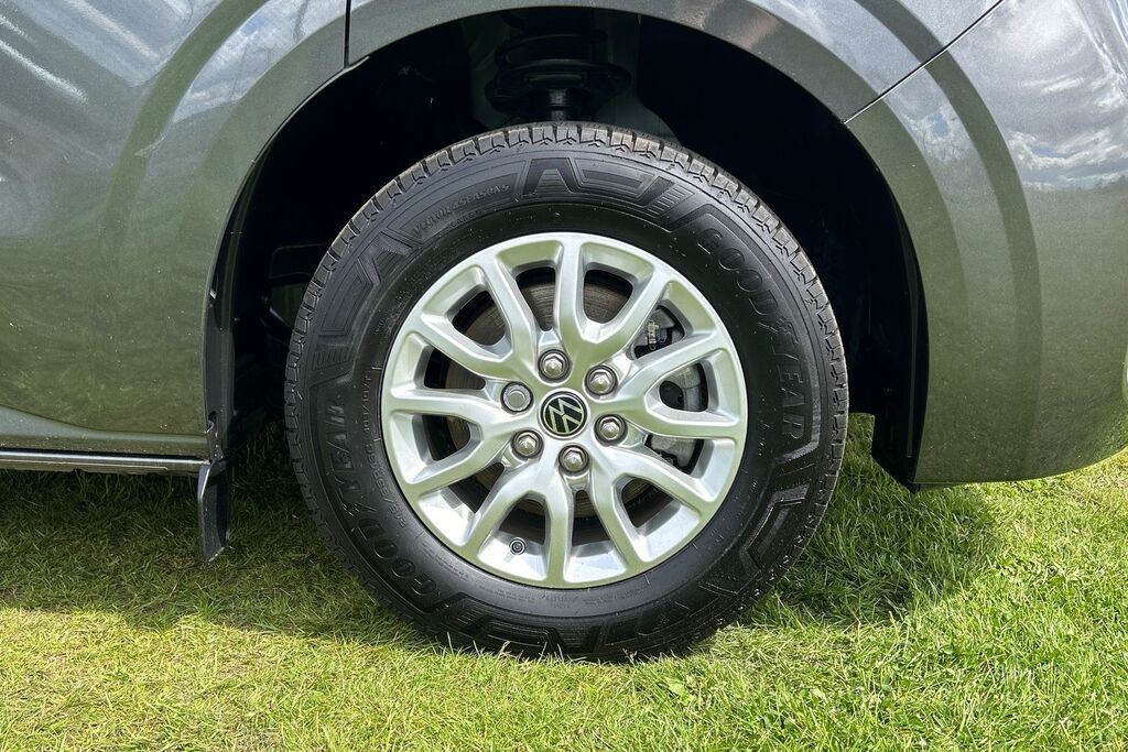 Volkswagen E-Transporter 100Kw 65Kwh Commerce Pro Van Grey #5