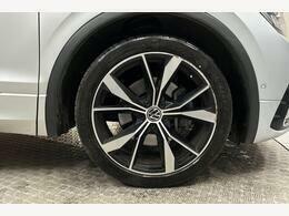 Volkswagen Tiguan Active Black #25