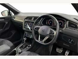 Volkswagen Tiguan Active Black #15