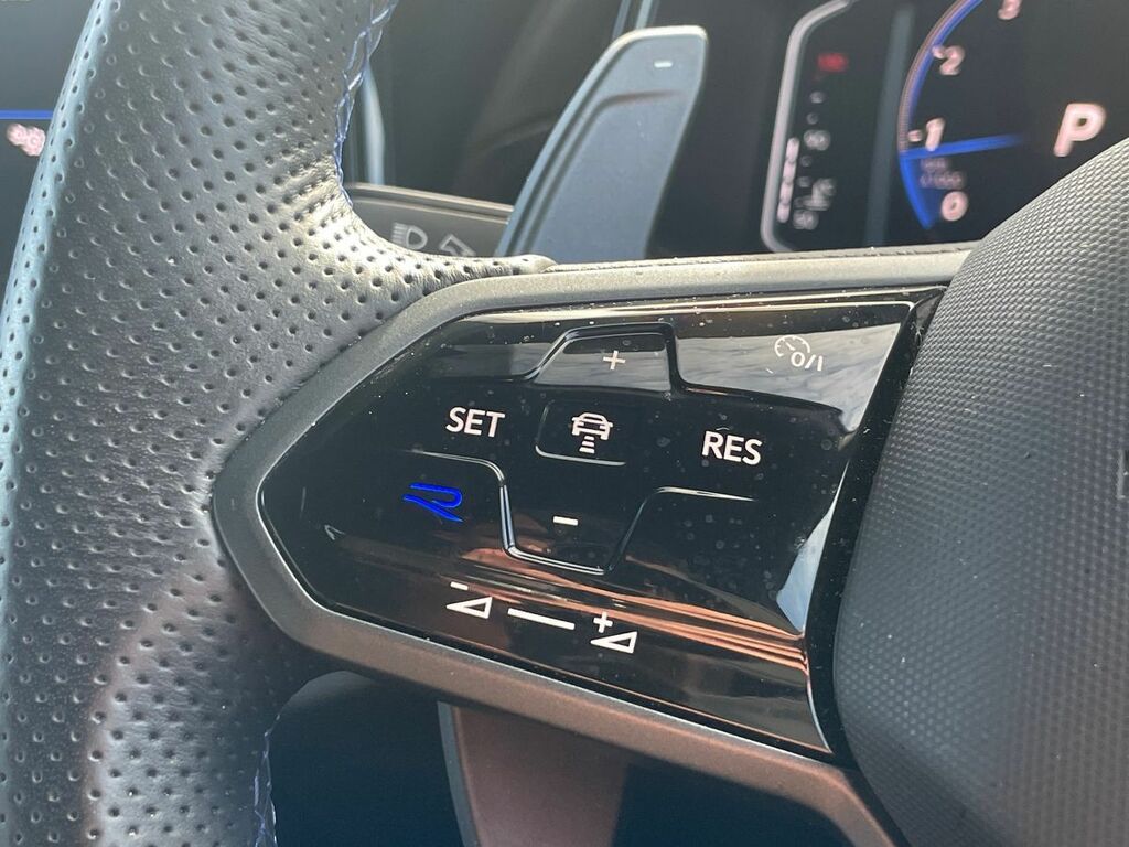 Volkswagen T-Roc Suv Black #14