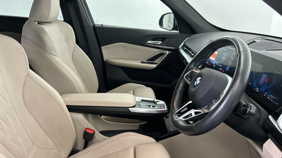 BMW X1 Xline Silver #11