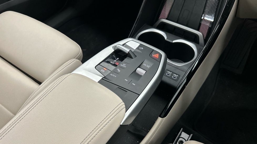 BMW X1 Xline Black #10