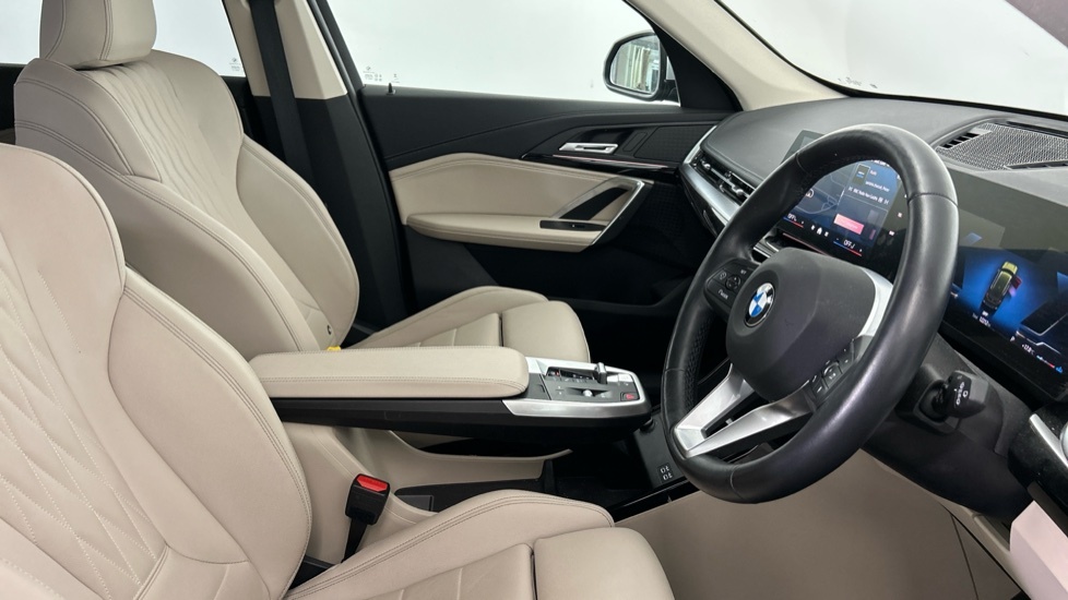 BMW X1 Xline Black #11