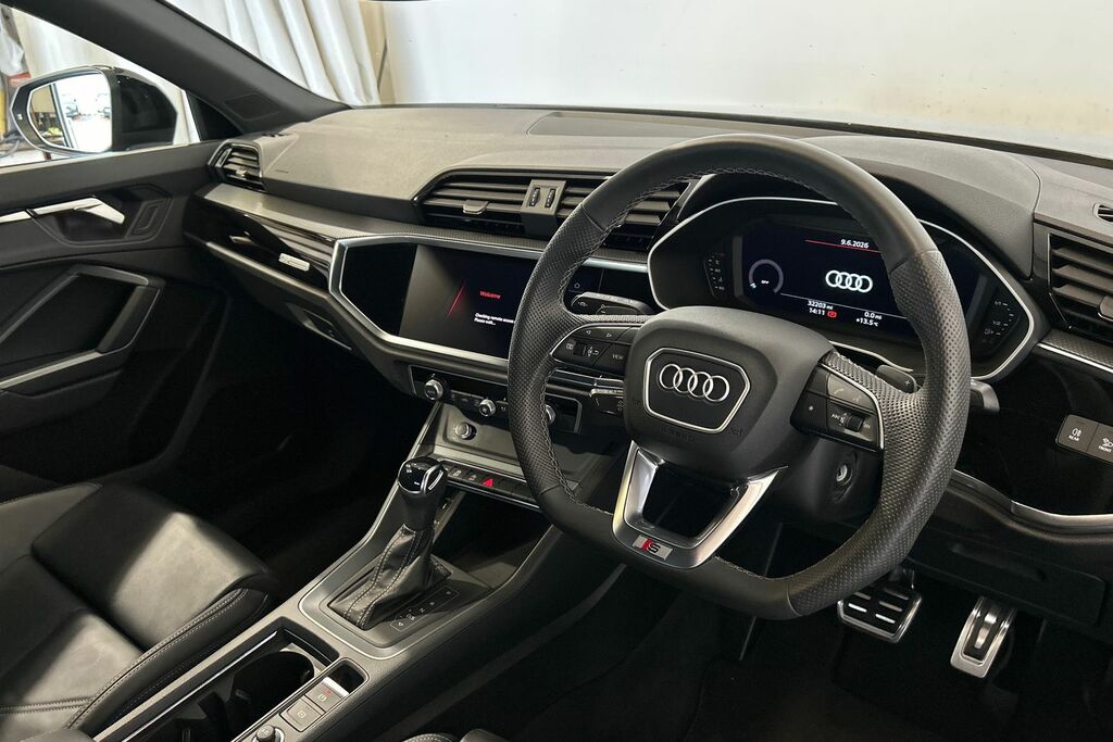 Audi Q3 45 Tfsi E Black Edition S Tronic Tech Pack Black #6