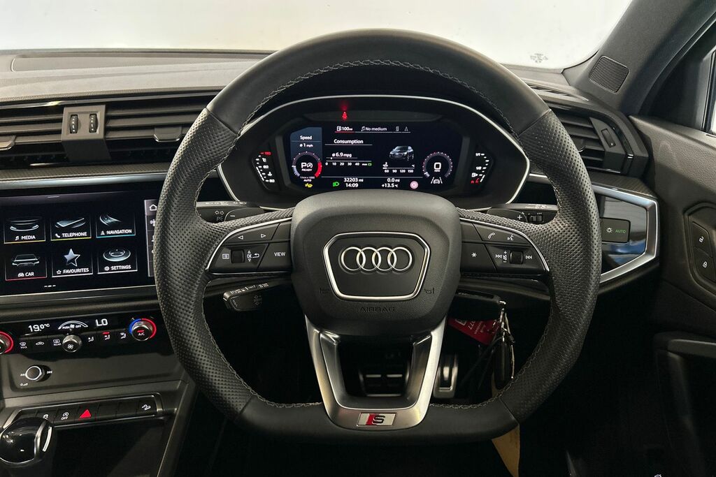 Audi Q3 45 Tfsi E Black Edition S Tronic Tech Pack Black #13