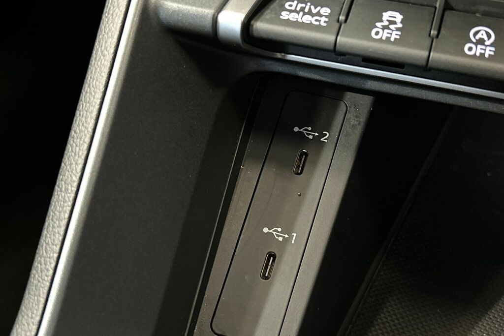 Audi Q3 45 Tfsi E Black Edition S Tronic Tech Pack Black #21