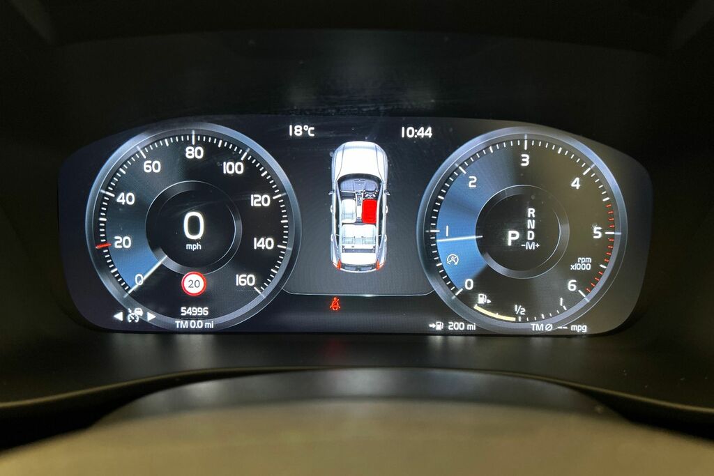Volvo XC40 2.0 D3 R-design 148 Bhp Black #7