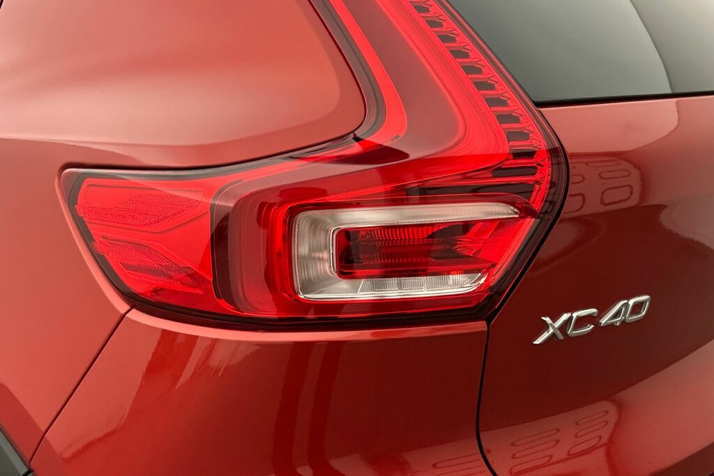Volvo XC40 2.0 D3 R-design 148 Bhp Black #20
