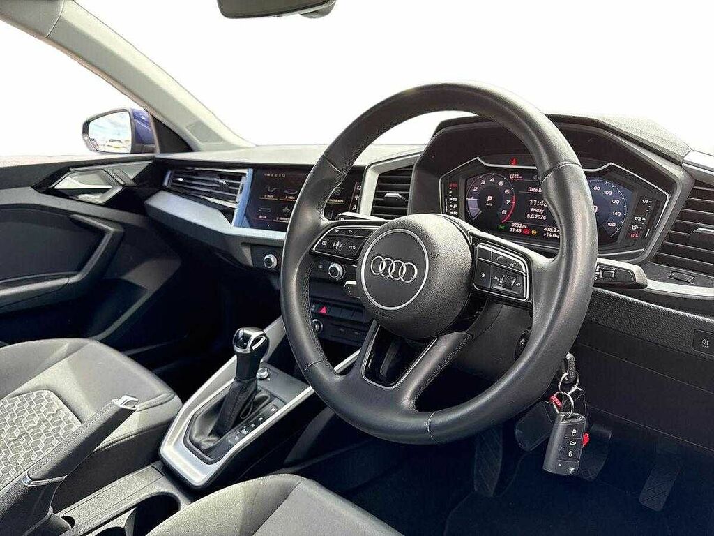 Audi A1 1.0 Tfsi 25 Technik Sportback Eu Black #6