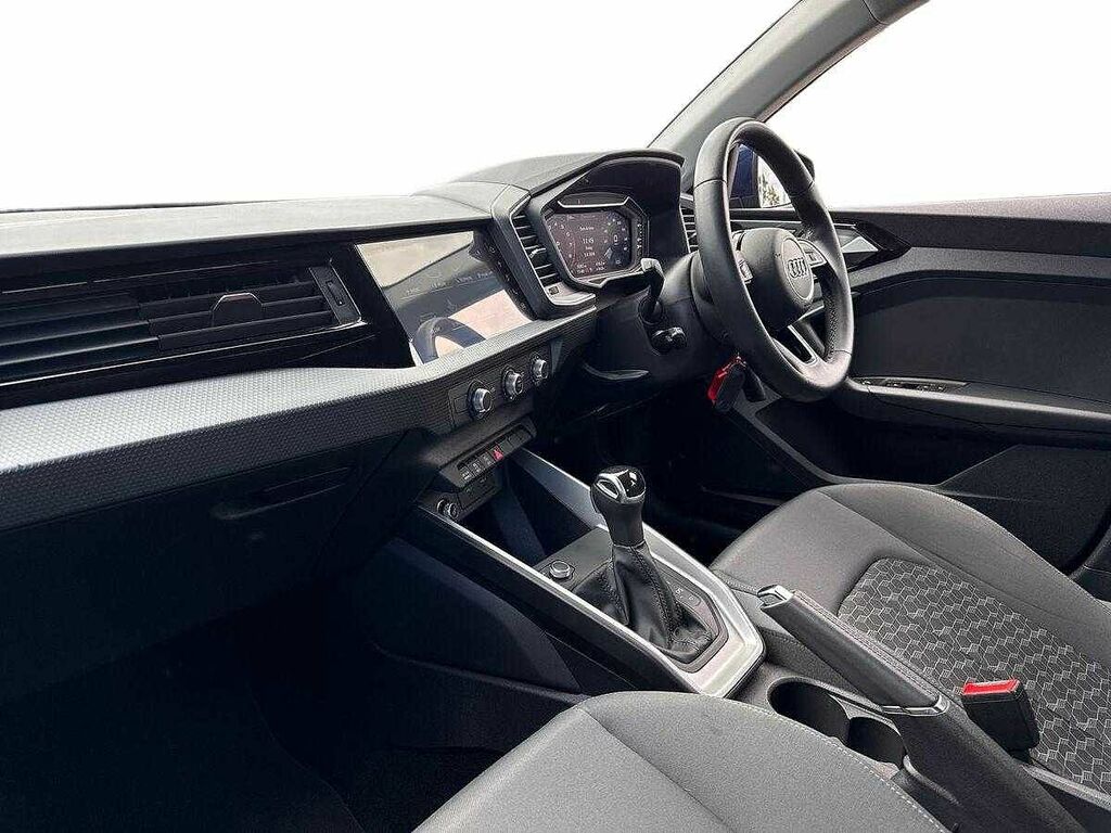 Audi A1 1.0 Tfsi 25 Technik Sportback Eu Black #2