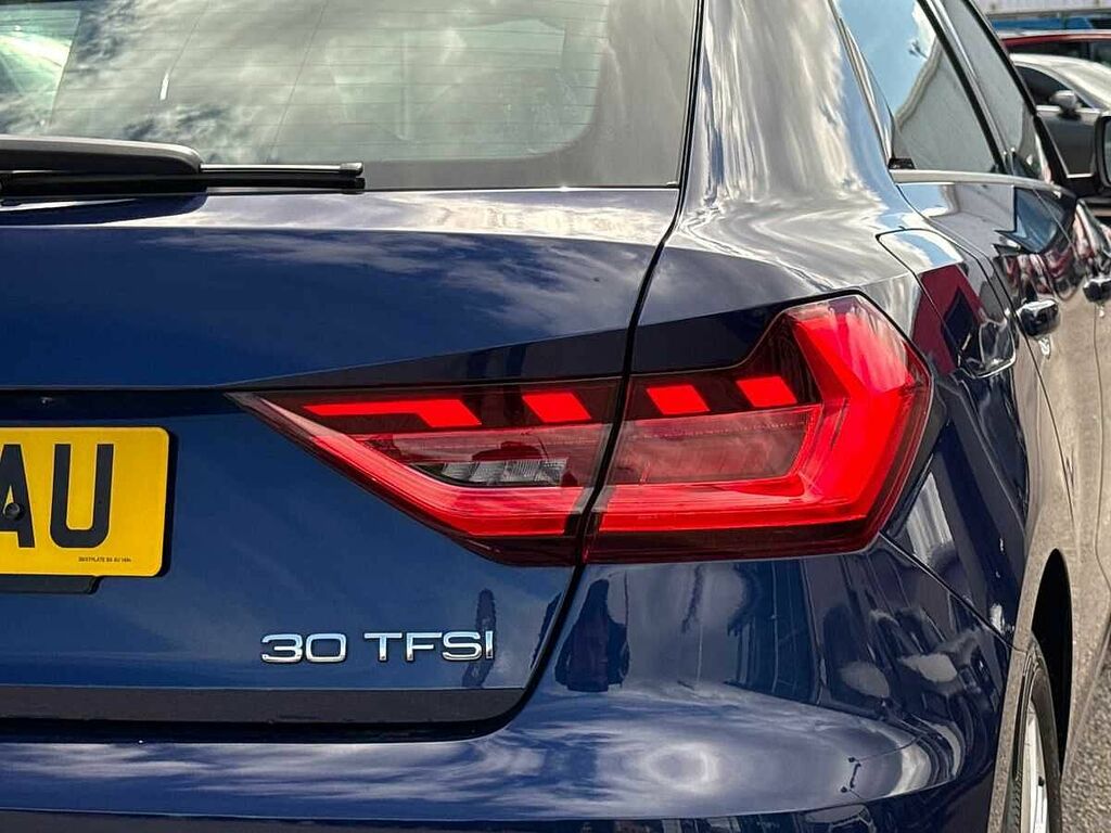 Audi A1 1.0 Tfsi 25 Technik Sportback Eu Black #19