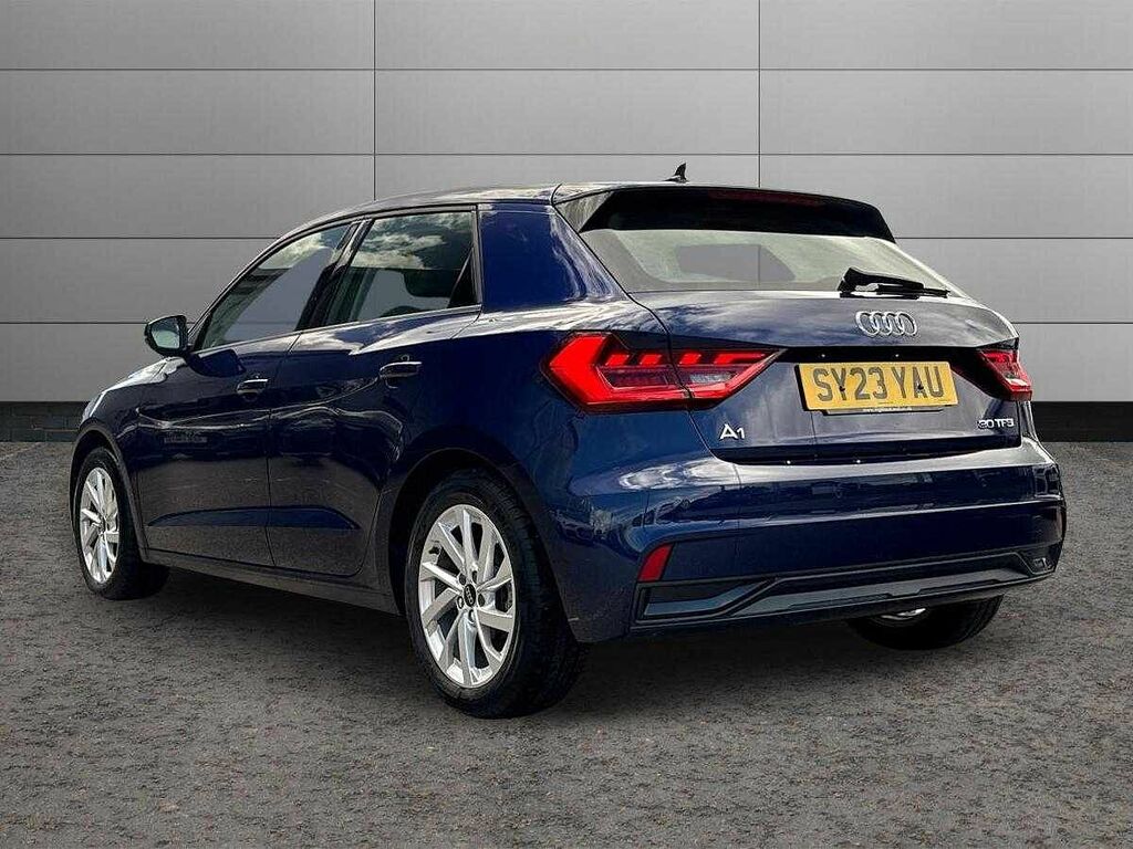 Audi A1 1.0 Tfsi 25 Technik Sportback Eu Black #3