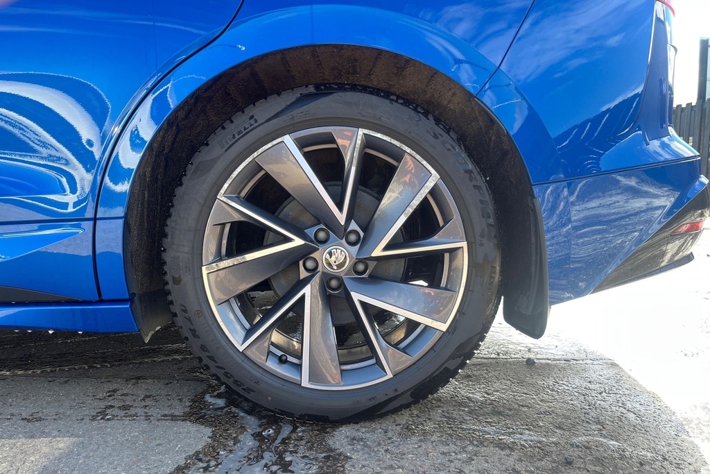 Skoda ENYAQ 80X Sportline 4X4 Blue #5