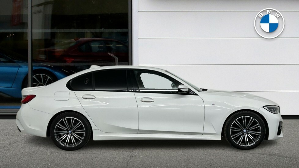 BMW 3 Series 320I M Sport Saloon YH21TGK White #3