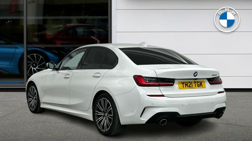 BMW 3 Series 320I M Sport Saloon YH21TGK White #2