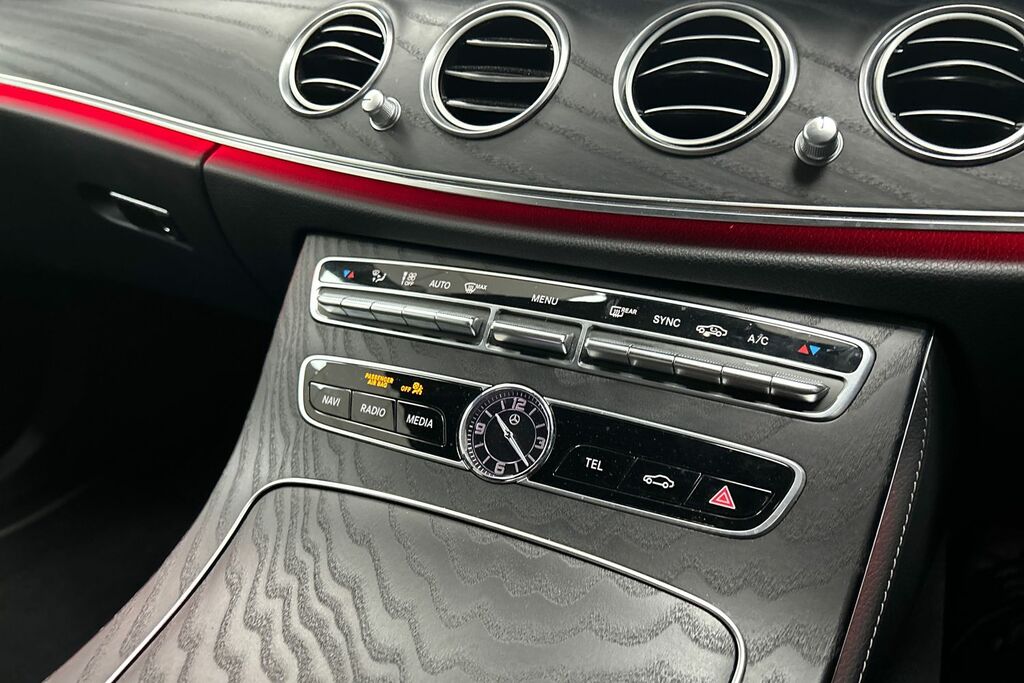 Mercedes-Benz E Class E350 Amg Line Premium Plus 9G-tronic White #18