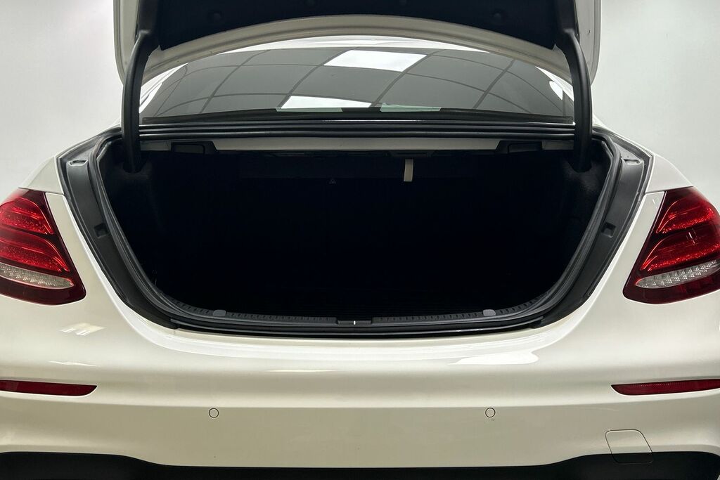 Mercedes-Benz E Class E350 Amg Line Premium Plus 9G-tronic White #16