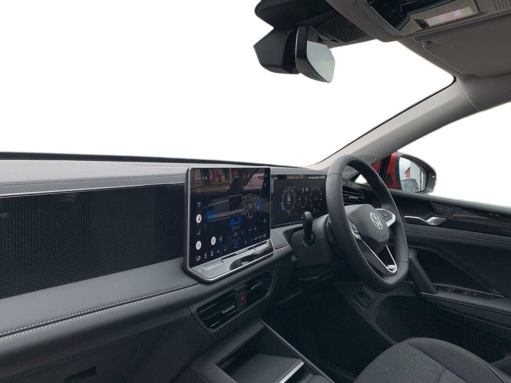 Volkswagen Tiguan 1.5 Etsi 150 Match Dsg Red #2