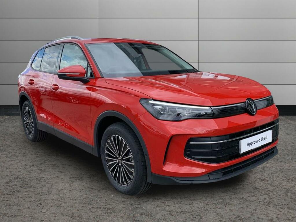 Volkswagen Tiguan 1.5 Etsi 150 Match Dsg Red