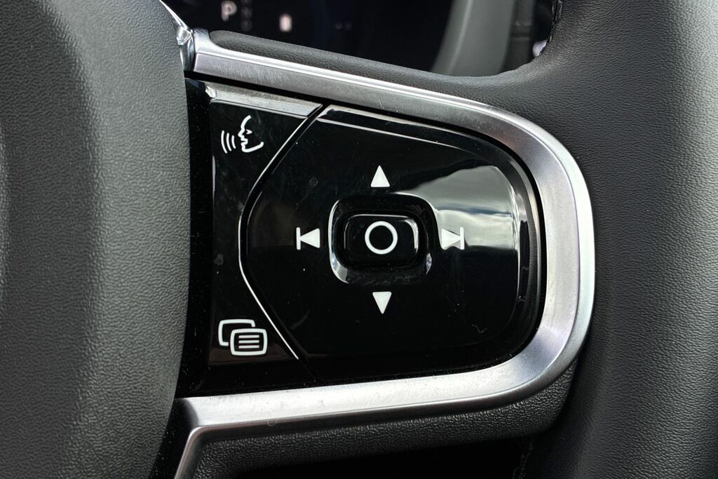 Volvo XC60 B5 P Awd Ultimate Dark Blue #12