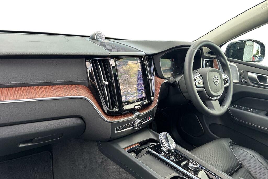 Volvo XC60 Ultimate, B5 Awd Mild Hybrid, Dark Black #2