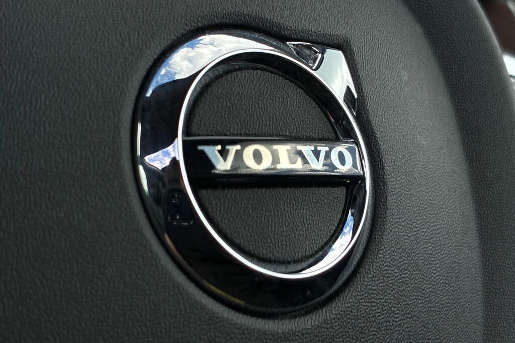 Volvo XC60 B5 P Awd Ultimate Dark Blue #28