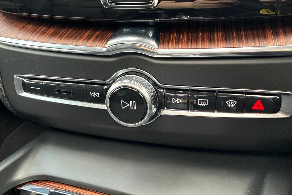 Volvo XC60 B5 P Awd Ultimate Dark Blue #14