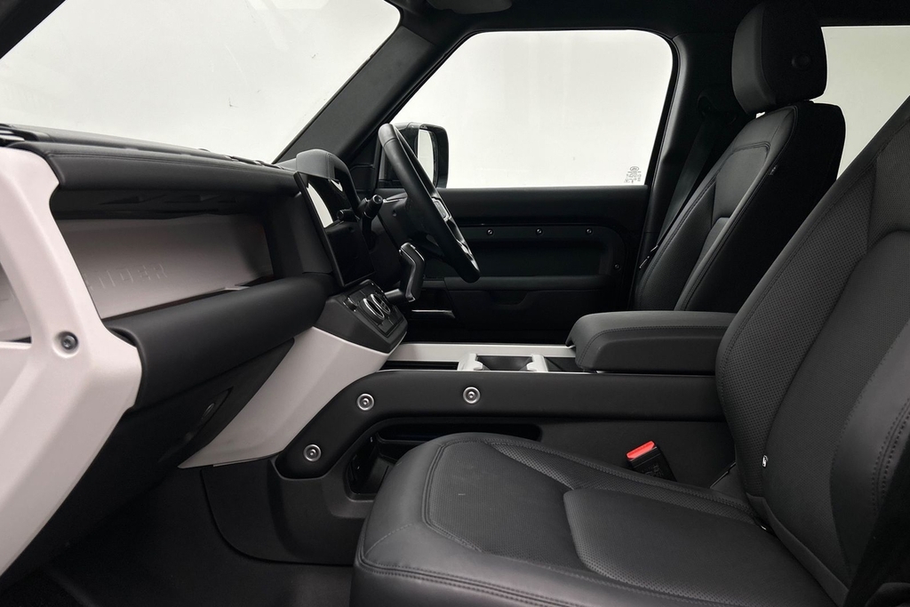 Land Rover Defender 110 D350 110 X-dynamic Se #3