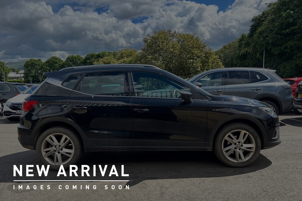 Seat Arona Se Black #4